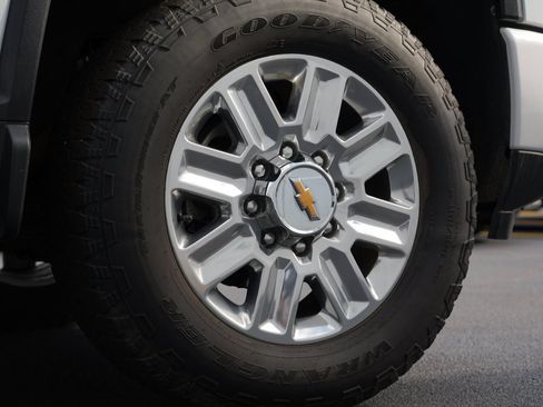 Certified 2025 Chevrolet Silverado 3500 High Country w/ High Country Premium Package AWD/4WD image 32