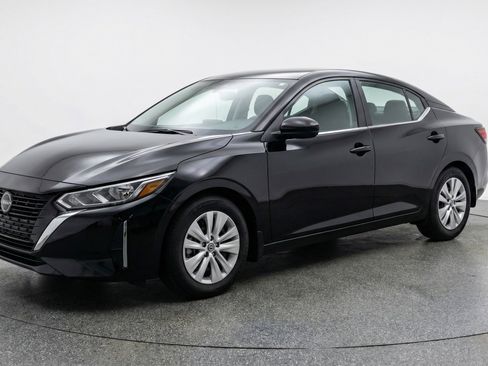 Used 2025 Nissan Sentra S FWD image 3