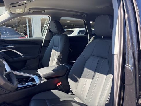 Certified 2025 Audi Q5 Premium w/ Convenience Package image 13