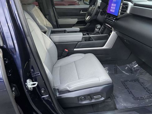 Used 2025 Toyota Tundra Limited AWD/4WD image 41