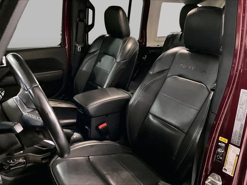 Used 2021 Jeep Wrangler Unlimited Sahara w/ Safety Group AWD/4WD image 8