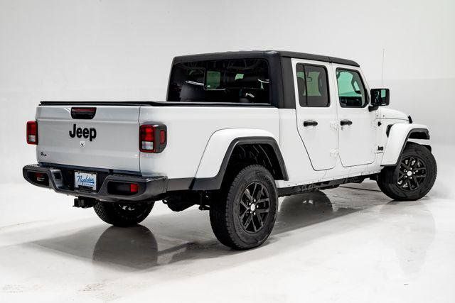 Certified 2023 Jeep Gladiator Sport AWD/4WD image 37