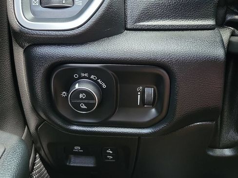 Used 2021 RAM 1500 Big Horn w/ Trailer Tow Group AWD/4WD image 14