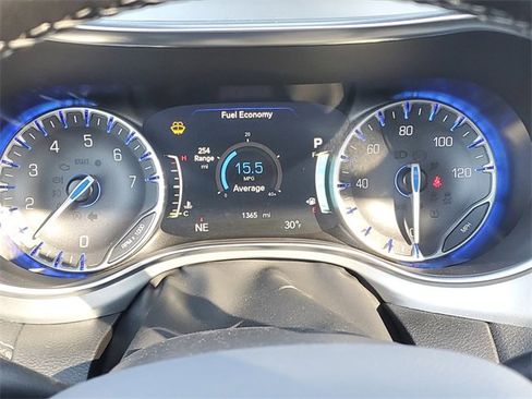 New 2026 Chrysler Pacifica Limited w/ Uconnect Theater Family Group image 52