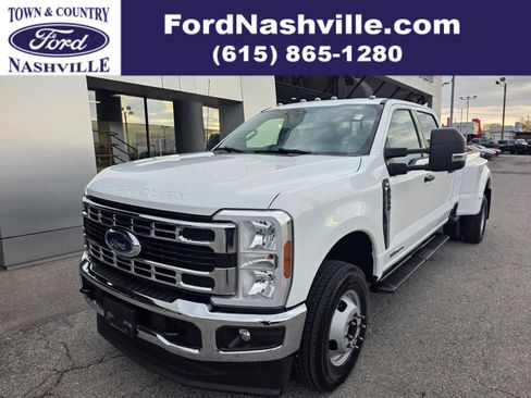 Used 2025 Ford F350 XLT image 1