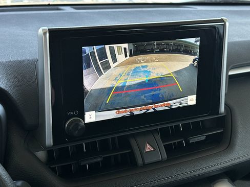 Used 2025 Toyota RAV4 LE image 17