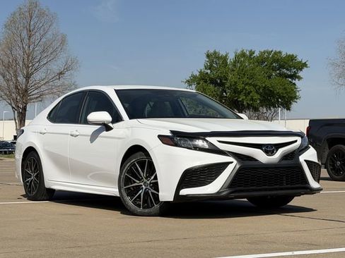 Certified 2023 Toyota Camry SE image 2