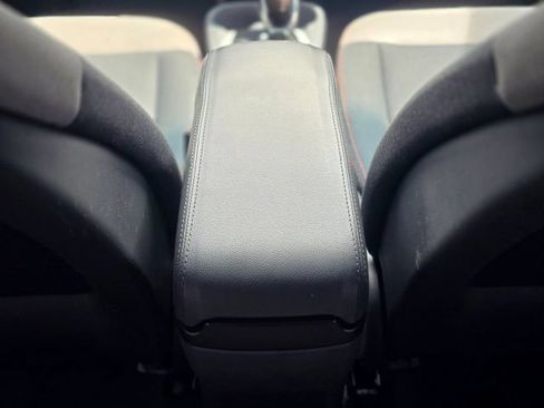Used 2021 Chevrolet Bolt LT FWD image 28