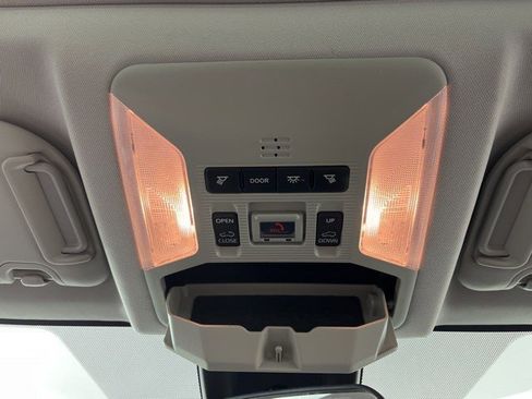 Used 2021 Toyota RAV4 XLE w/ Convenience Package FWD image 33