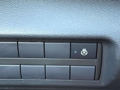 Used 2021 Nissan Kicks SR w/ SR Premium Package FWD image 23