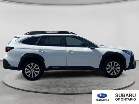 Used 2023 Subaru Outback Premium AWD/4WD image 4