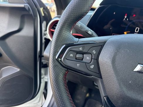 Used 2024 Chevrolet Trax RS w/ Sunroof Package FWD image 27