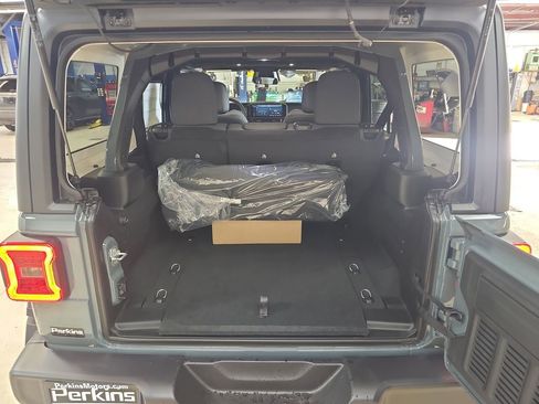 New 2026 Jeep Wrangler Unlimited Rubicon image 22