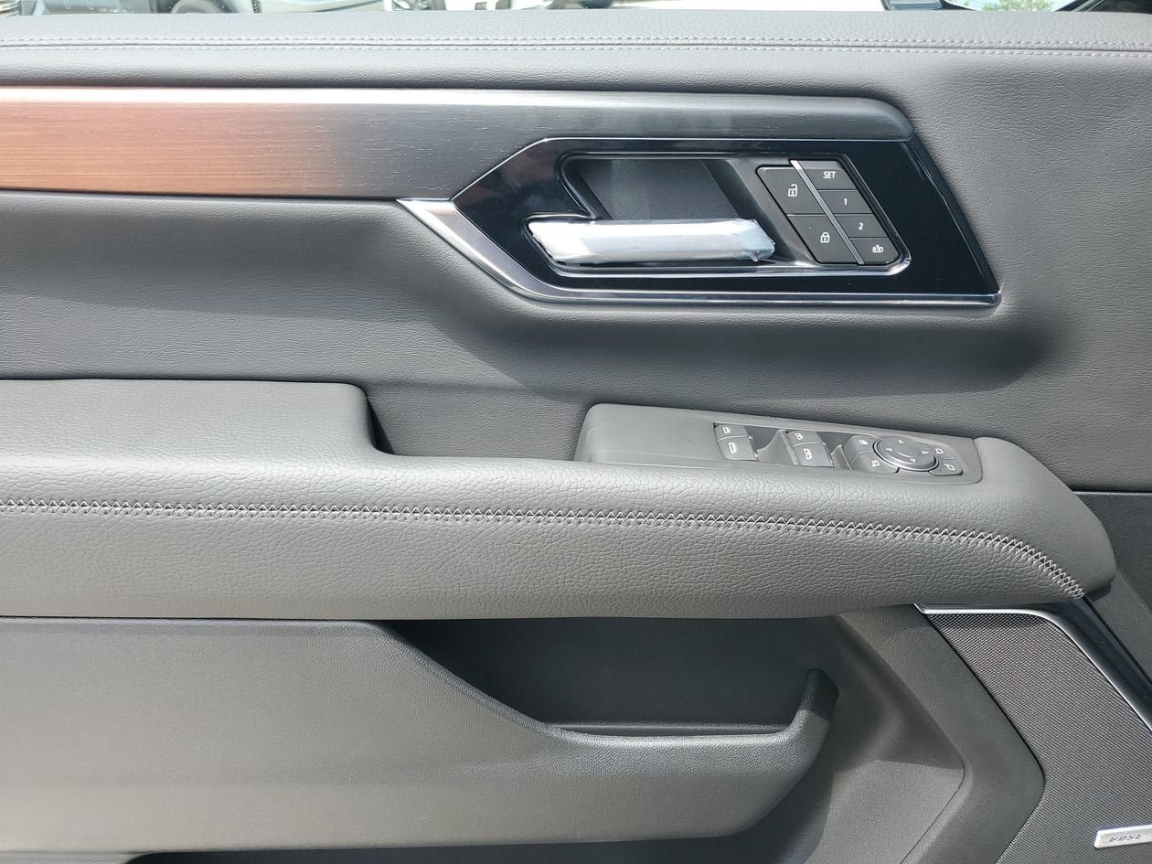 New 2026 GMC Yukon Denali RWD image 17