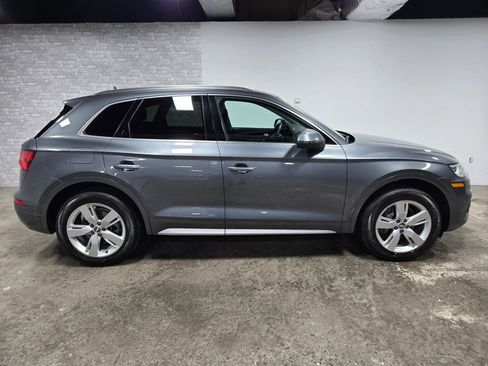 Used 2019 Audi Q5 2.0T Premium Plus w/ Premium Plus Package image 3