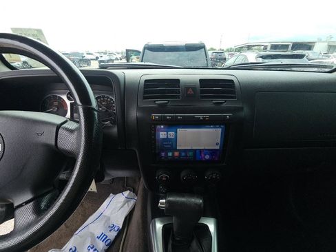 Used 2010 HUMMER H3 Luxury AWD/4WD image 12