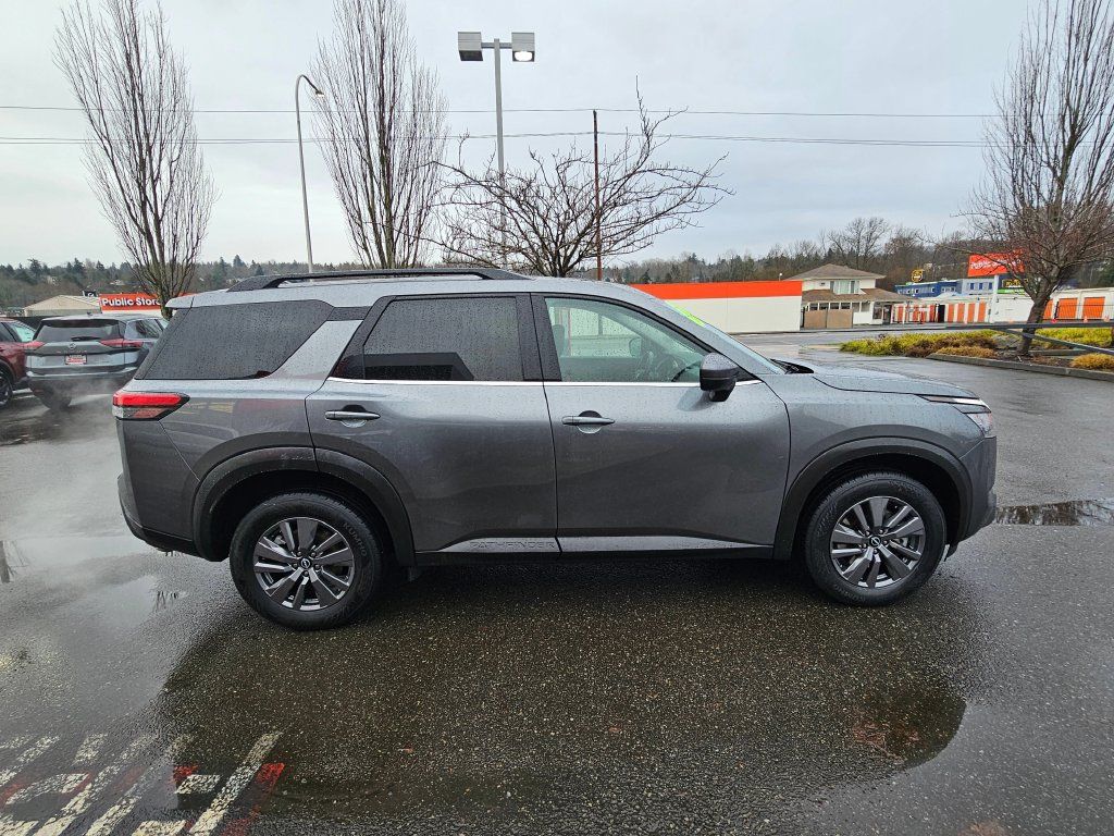 Used 2025 Nissan Pathfinder SV AWD/4WD image 4
