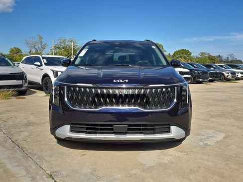 New 2026 Kia Carnival EX FWD image 3