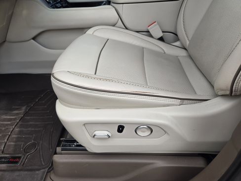 Used 2021 GMC Yukon XL Denali w/ Denali Ultimate Package image 17