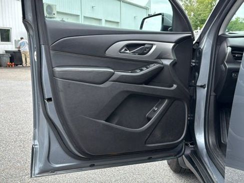 Used 2018 Chevrolet Traverse LT w/ LPO, Floor Liner Package AWD/4WD image 12