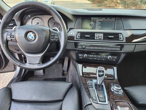 Used 2011 BMW 528i Sedan image 35