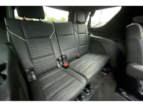Used 2025 Cadillac Escalade Sport Platinum w/ LPO, ONYX Package AWD/4WD image 30