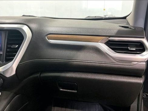 Used 2022 GMC Acadia SLE w/ GMC Pro Grade Package image 28