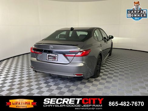 Used 2025 Toyota Camry XSE FWD image 7