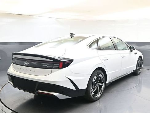 Used 2026 Hyundai Sonata SEL FWD image 5