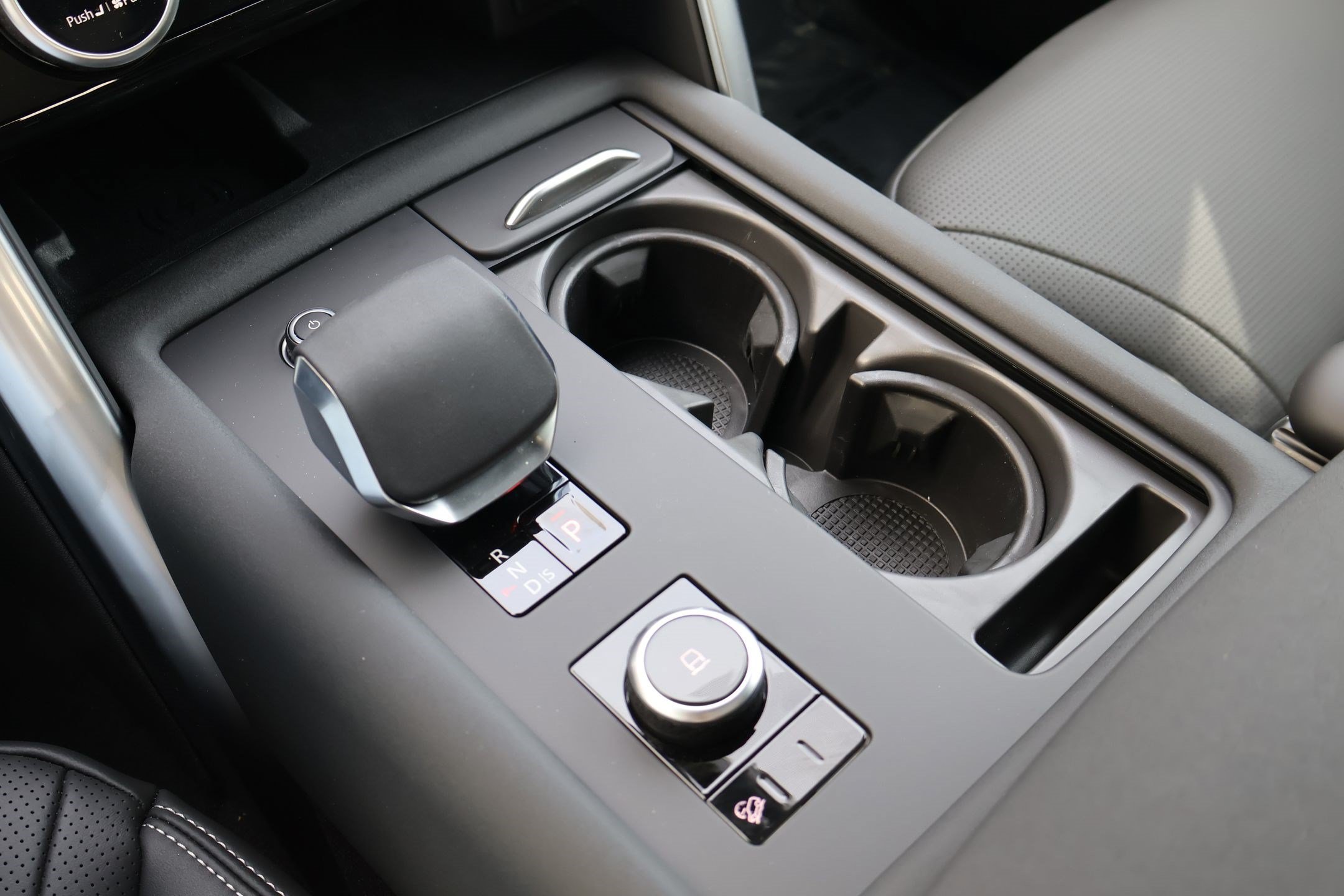 New 2026 Land Rover Discovery Dynamic SE AWD/4WD image 16