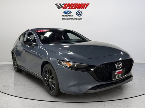 Used 2026 MAZDA MAZDA3 Carbon AWD/4WD image 2