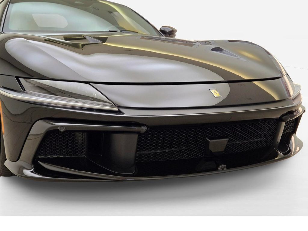 Used 2025 Ferrari 12Cilindri RWD image 4