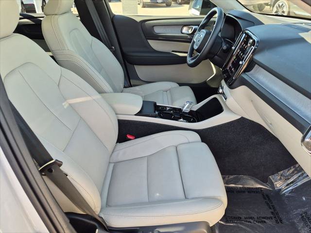 Used 2026 Volvo XC40 B5 Ultra w/ Climate Package AWD/4WD image 27