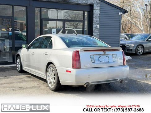Used 2007 Cadillac STS V image 23