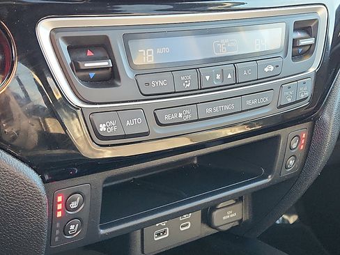 Used 2024 Honda Ridgeline Black Edition image 17