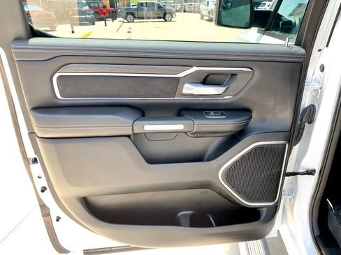 Used 2024 RAM 1500 Laramie AWD/4WD image 17