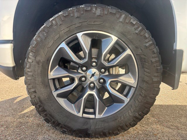 Used 2020 Chevrolet Silverado 1500 RST AWD/4WD image 12