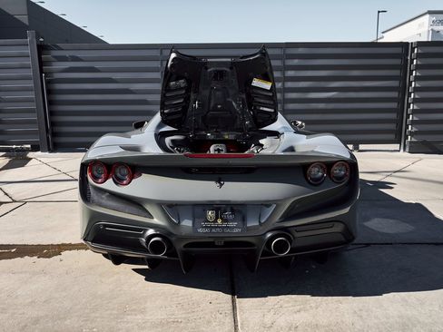 Used 2022 Ferrari F8 Tributo image 23