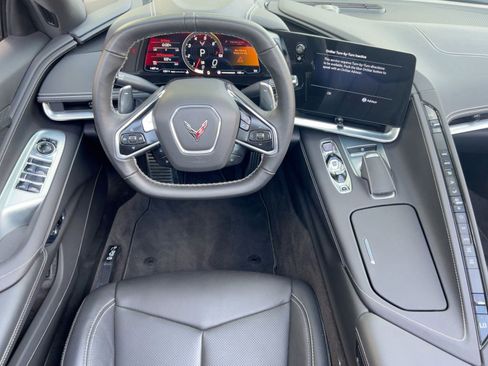 Used 2023 Chevrolet Corvette Stingray Convertible w/ Z51 Performance Package image 28