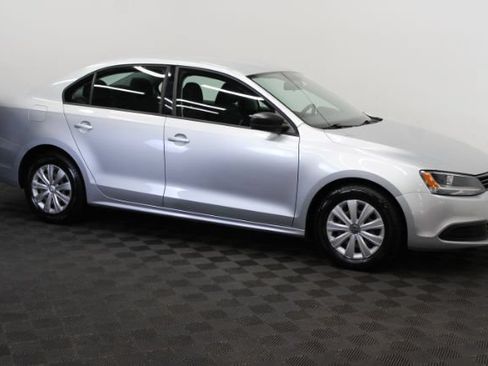 Used 2012 Volkswagen Jetta S FWD image 3