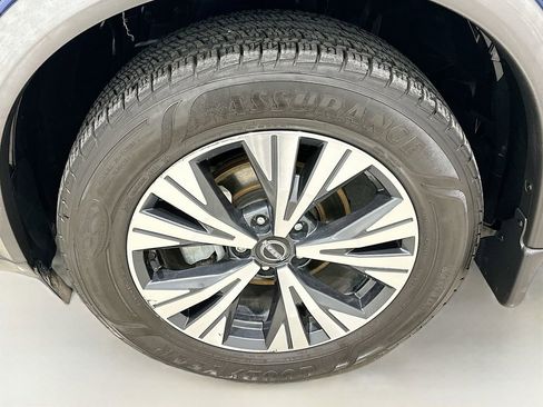 Used 2022 Nissan Rogue SV FWD image 30