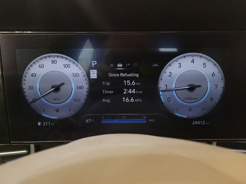 Used 2024 Hyundai Elantra SEL FWD image 23