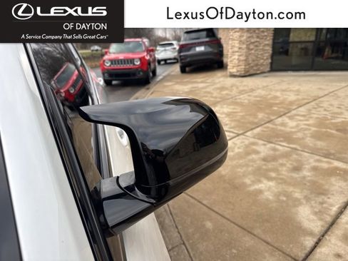 Used 2023 BMW X7 M60i w/ Executive Package image 12