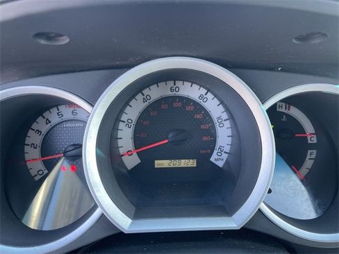 Used 2014 Toyota Tacoma 4x4 Access Cab image 15