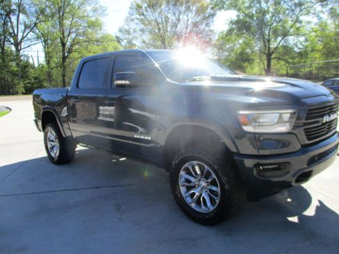 Used 2019 RAM 1500 Laramie w/ Sport Appearance Package image 28
