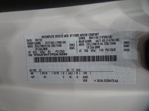 Used 2023 Ford F550 4x4 Regular Cab Super Duty image 16