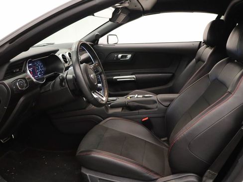 Used 2020 Ford Mustang GT Premium w/ Equipment Group 401A RWD image 4