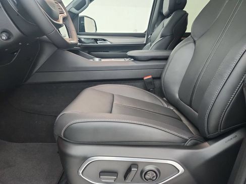 New 2026 Jeep Grand Wagoneer Limited AWD/4WD image 19