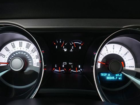 Used 2012 Ford Mustang Premium image 34