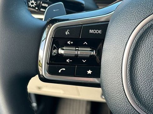 New 2026 Kia Carnival EX FWD image 29
